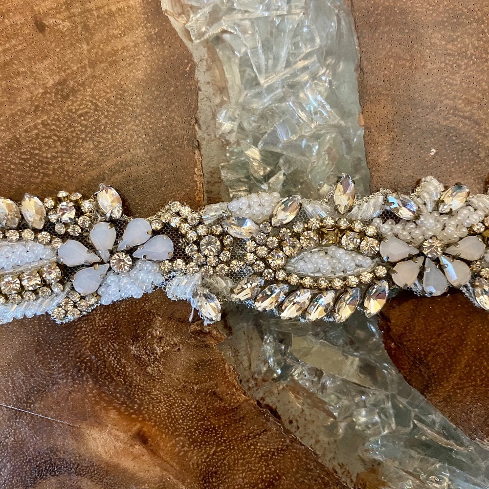 Stunning Anthropologie silver beaded glass crystal & pearl bridal sash belt